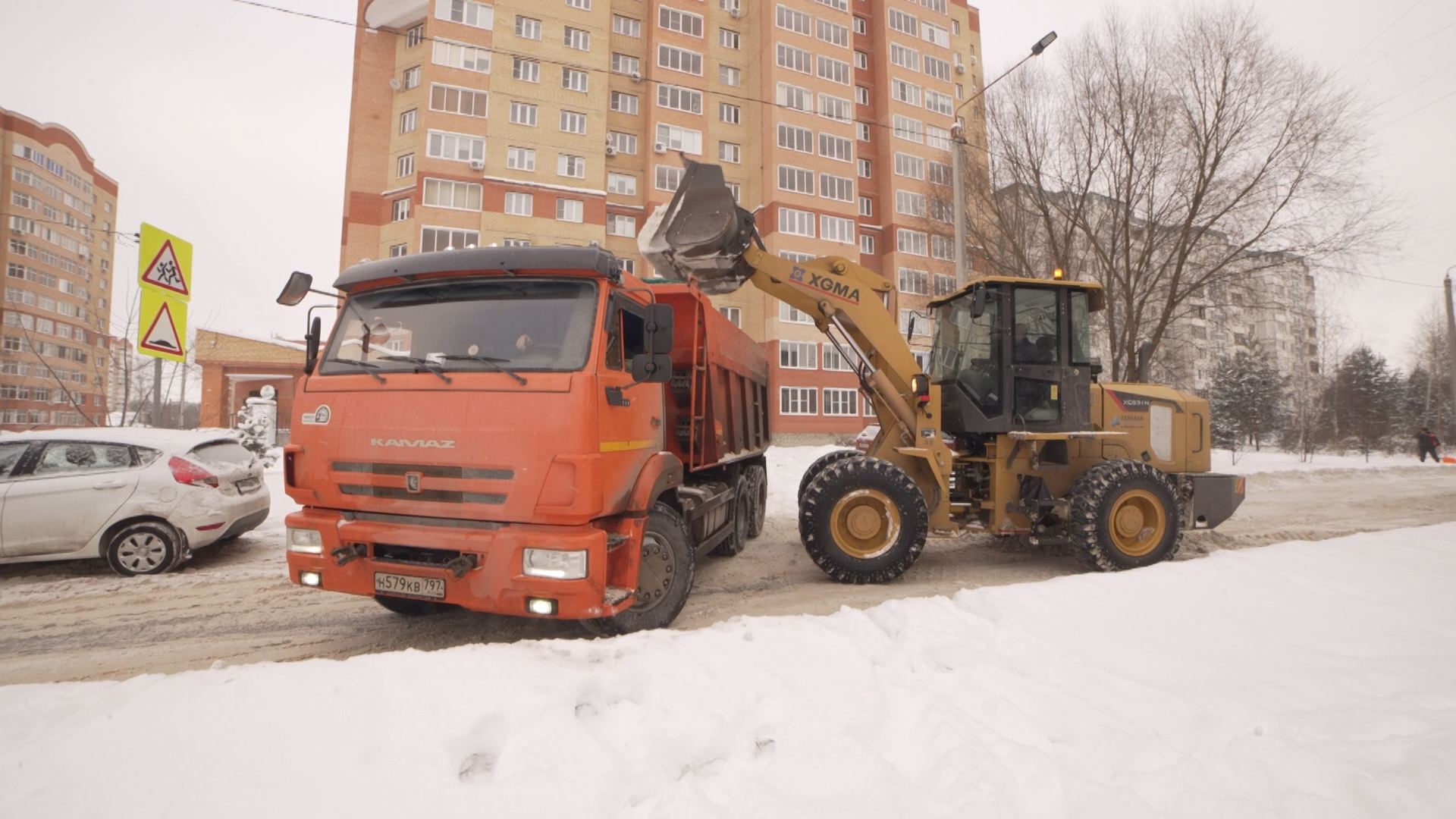 Глава Дмитровского округа проконтролировал уборку снега и наледи - Сетевое  издание «Вечерний Дмитров»